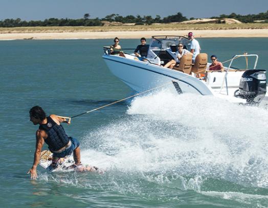 Motorboats Outboard | Configurateur de bateau BENETEAU