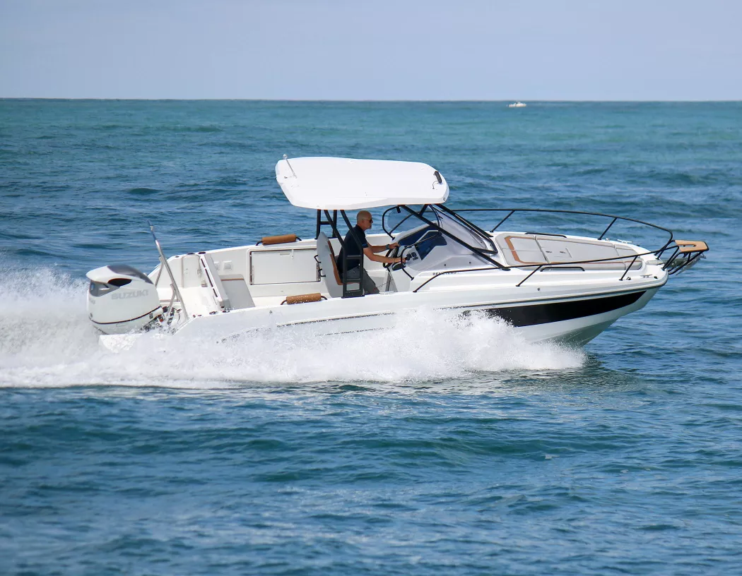 flyer-8-sundeck-configurator.jpg
